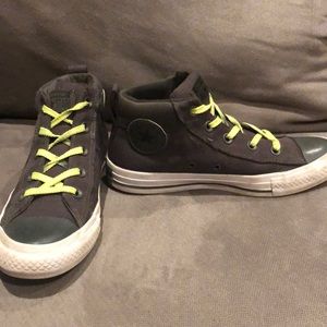 Boys Chuck Taylor All Star Converse Sz 4